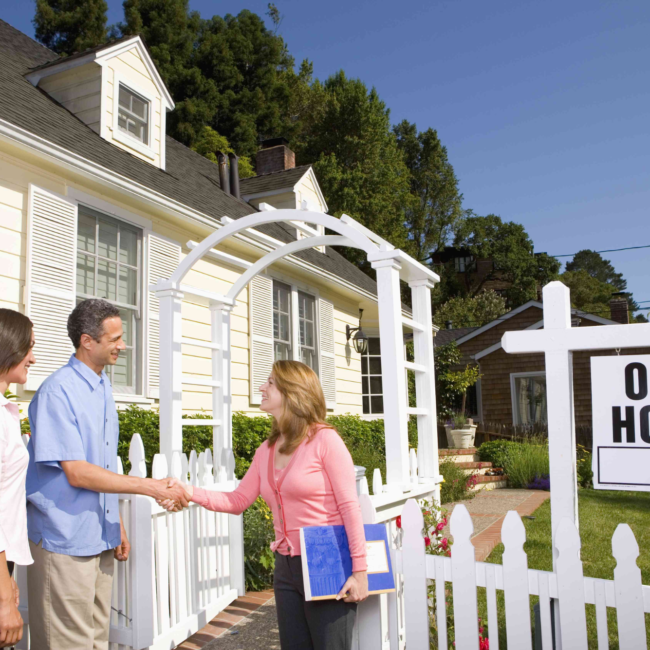 how can i be a real estate agent