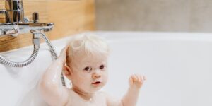How to Clean Kids Bath Toys