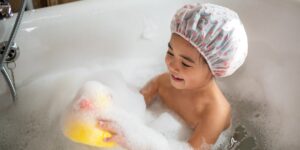 How to Clean Kids Bath Toys
